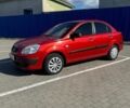 Красный Киа Рио, объемом двигателя 1.4 л и пробегом 240 тыс. км за 3400 $, фото 1 на Automoto.ua