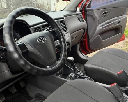 Красный Киа Рио, объемом двигателя 1.5 л и пробегом 198 тыс. км за 3999 $, фото 16 на Automoto.ua