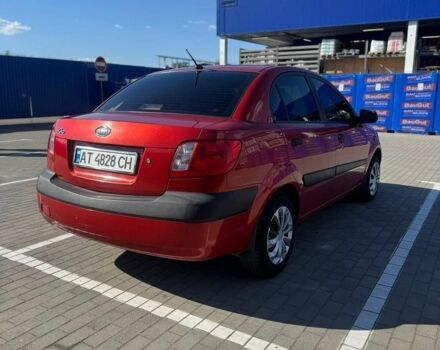 Красный Киа Рио, объемом двигателя 1.4 л и пробегом 240 тыс. км за 3400 $, фото 3 на Automoto.ua