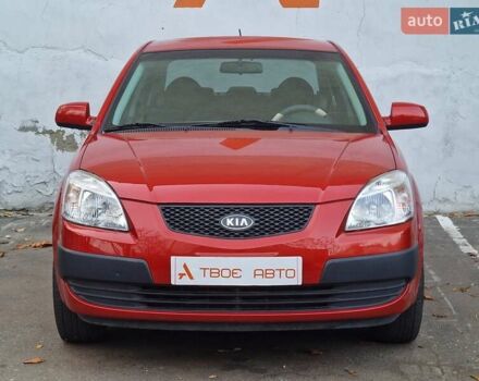 Красный Киа Рио, объемом двигателя 1.4 л и пробегом 100 тыс. км за 6990 $, фото 2 на Automoto.ua