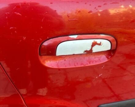 Червоний Кіа Ріо, об'ємом двигуна 1.4 л та пробігом 215 тис. км за 4100 $, фото 5 на Automoto.ua