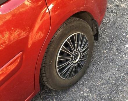 Червоний Кіа Ріо, об'ємом двигуна 1.4 л та пробігом 17 тис. км за 8000 $, фото 5 на Automoto.ua