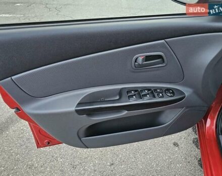 Красный Киа Рио, объемом двигателя 1.4 л и пробегом 180 тыс. км за 4500 $, фото 11 на Automoto.ua
