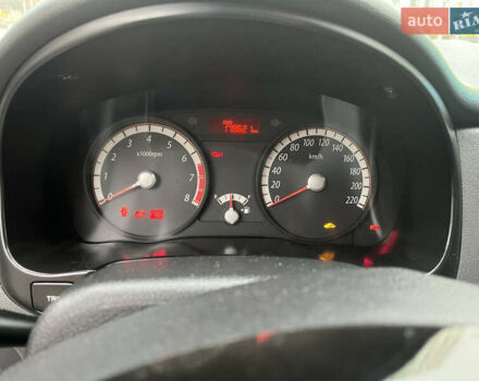 Червоний Кіа Ріо, об'ємом двигуна 1.4 л та пробігом 179 тис. км за 5400 $, фото 6 на Automoto.ua