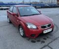Красный Киа Рио, объемом двигателя 1.4 л и пробегом 180 тыс. км за 4500 $, фото 2 на Automoto.ua
