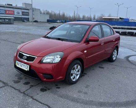Красный Киа Рио, объемом двигателя 1.4 л и пробегом 180 тыс. км за 4500 $, фото 3 на Automoto.ua