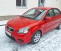 Красный Киа Рио, объемом двигателя 1.4 л и пробегом 180 тыс. км за 4750 $, фото 1 на Automoto.ua