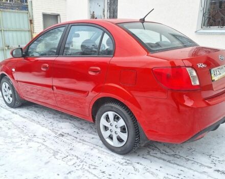 Красный Киа Рио, объемом двигателя 1.4 л и пробегом 180 тыс. км за 4750 $, фото 3 на Automoto.ua
