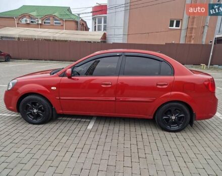Киа Рио 2010 в Черкассах на Automoto.ua Красный Киа Рио, объемом двигателя 1.34 л и пробегом 275 тыс. км за 4300 $, фото 2 на Automoto.ua