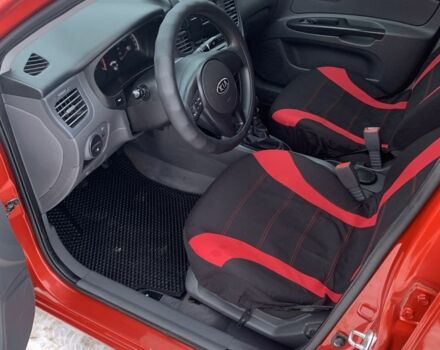 Червоний Кіа Ріо, об'ємом двигуна 1.4 л та пробігом 184 тис. км за 5300 $, фото 11 на Automoto.ua