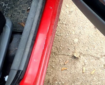 Червоний Кіа Ріо, об'ємом двигуна 1.4 л та пробігом 200 тис. км за 4800 $, фото 3 на Automoto.ua