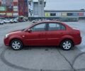 Красный Киа Рио, объемом двигателя 1.4 л и пробегом 180 тыс. км за 4500 $, фото 4 на Automoto.ua