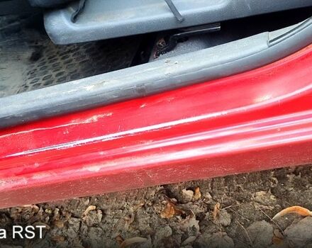 Червоний Кіа Ріо, об'ємом двигуна 1.4 л та пробігом 200 тис. км за 4800 $, фото 4 на Automoto.ua