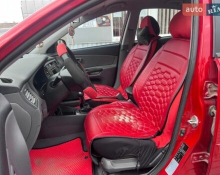 Красный Киа Рио, объемом двигателя 1.4 л и пробегом 113 тыс. км за 5100 $, фото 11 на Automoto.ua
