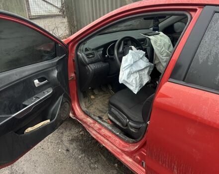 Красный Киа Рио, объемом двигателя 1.4 л и пробегом 200 тыс. км за 2500 $, фото 6 на Automoto.ua