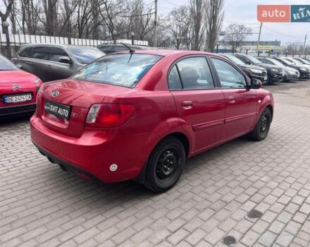 Красный Киа Рио, объемом двигателя 1.4 л и пробегом 113 тыс. км за 5100 $, фото 5 на Automoto.ua