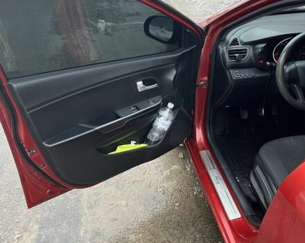 Червоний Кіа Ріо, об'ємом двигуна 1.4 л та пробігом 212 тис. км за 6000 $, фото 17 на Automoto.ua