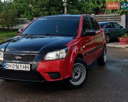 Красный Киа Рио, объемом двигателя 1.4 л и пробегом 300 тыс. км за 4200 $, фото 11 на Automoto.ua