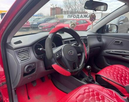 Червоний Кіа Ріо, об'ємом двигуна 1.4 л та пробігом 113 тис. км за 5899 $, фото 9 на Automoto.ua