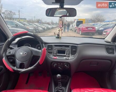 Красный Киа Рио, объемом двигателя 1.4 л и пробегом 113 тыс. км за 5100 $, фото 14 на Automoto.ua