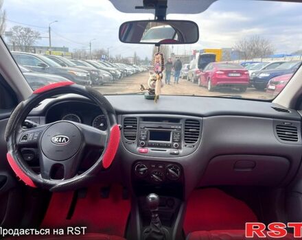 Красный Киа Рио, объемом двигателя 1.4 л и пробегом 113 тыс. км за 5899 $, фото 10 на Automoto.ua