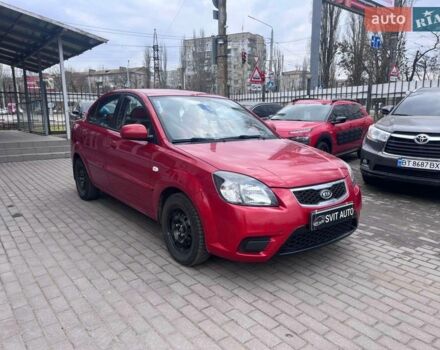 Красный Киа Рио, объемом двигателя 1.4 л и пробегом 113 тыс. км за 5100 $, фото 3 на Automoto.ua