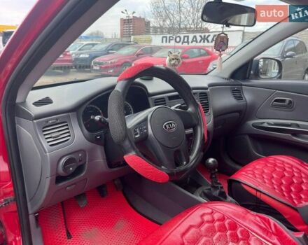 Красный Киа Рио, объемом двигателя 1.4 л и пробегом 113 тыс. км за 5100 $, фото 12 на Automoto.ua