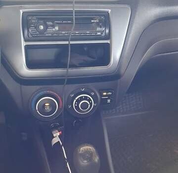 Красный Киа Рио, объемом двигателя 1.4 л и пробегом 319 тыс. км за 5700 $, фото 21 на Automoto.ua