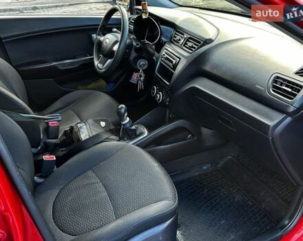Червоний Кіа Ріо, об'ємом двигуна 1.4 л та пробігом 190 тис. км за 6350 $, фото 11 на Automoto.ua