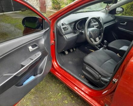 Красный Киа Рио, объемом двигателя 1.4 л и пробегом 134 тыс. км за 6099 $, фото 3 на Automoto.ua