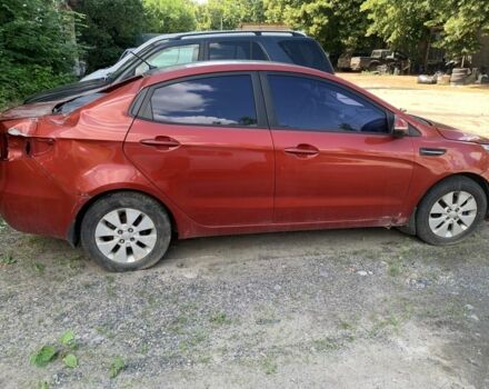 Червоний Кіа Ріо, об'ємом двигуна 1.6 л та пробігом 300 тис. км за 3500 $, фото 2 на Automoto.ua