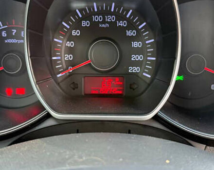 Червоний Кіа Ріо, об'ємом двигуна 1.4 л та пробігом 158 тис. км за 6500 $, фото 8 на Automoto.ua