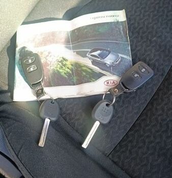 Красный Киа Рио, объемом двигателя 1.4 л и пробегом 225 тыс. км за 5950 $, фото 9 на Automoto.ua