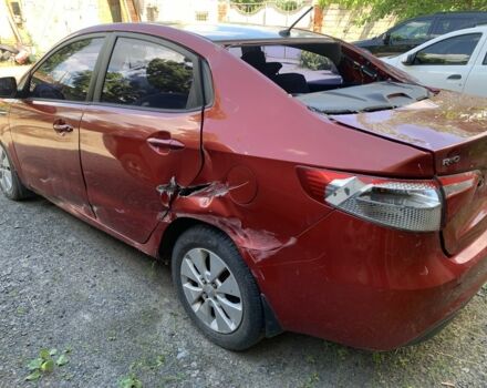 Червоний Кіа Ріо, об'ємом двигуна 1.6 л та пробігом 300 тис. км за 3500 $, фото 5 на Automoto.ua