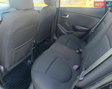 Красный Киа Рио, объемом двигателя 1.4 л и пробегом 232 тыс. км за 5300 $, фото 7 на Automoto.ua