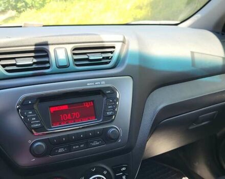 Красный Киа Рио, объемом двигателя 1.4 л и пробегом 126 тыс. км за 7900 $, фото 9 на Automoto.ua
