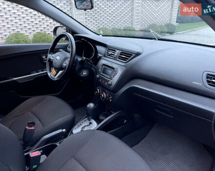 Красный Киа Рио, объемом двигателя 1.59 л и пробегом 113 тыс. км за 9700 $, фото 42 на Automoto.ua