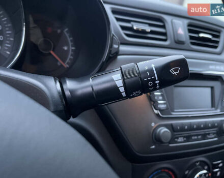 Красный Киа Рио, объемом двигателя 1.59 л и пробегом 113 тыс. км за 9700 $, фото 50 на Automoto.ua