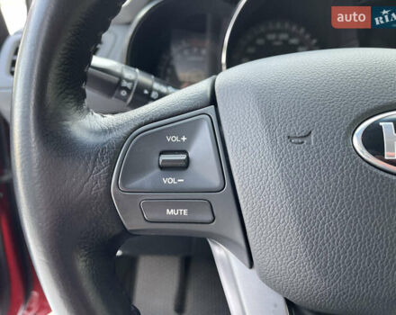 Червоний Кіа Ріо, об'ємом двигуна 1.6 л та пробігом 113 тис. км за 9500 $, фото 41 на Automoto.ua