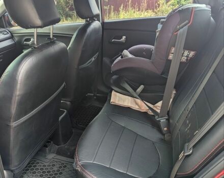 Красный Киа Рио, объемом двигателя 1.4 л и пробегом 181 тыс. км за 6800 $, фото 7 на Automoto.ua