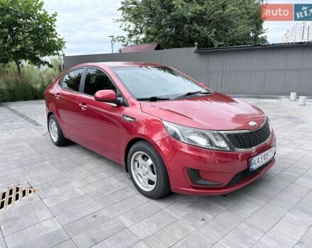 Красный Киа Рио, объемом двигателя 1.4 л и пробегом 135 тыс. км за 7500 $, фото 2 на Automoto.ua