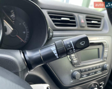 Червоний Кіа Ріо, об'ємом двигуна 1.6 л та пробігом 113 тис. км за 9500 $, фото 43 на Automoto.ua