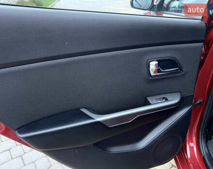 Красный Киа Рио, объемом двигателя 1.6 л и пробегом 113 тыс. км за 9300 $, фото 35 на Automoto.ua