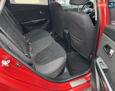 Красный Киа Рио, объемом двигателя 1.59 л и пробегом 35 тыс. км за 9950 $, фото 27 на Automoto.ua