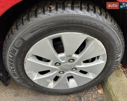 Красный Киа Рио, объемом двигателя 1.59 л и пробегом 35 тыс. км за 9950 $, фото 12 на Automoto.ua