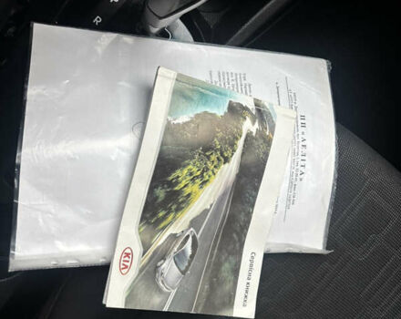 Красный Киа Рио, объемом двигателя 1.59 л и пробегом 35 тыс. км за 10800 $, фото 2 на Automoto.ua