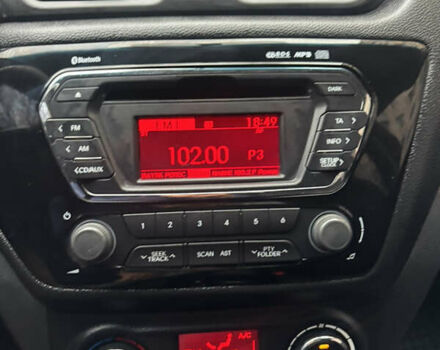 Красный Киа Рио, объемом двигателя 1.6 л и пробегом 35 тыс. км за 10350 $, фото 8 на Automoto.ua