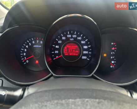 Красный Киа Рио, объемом двигателя 1.59 л и пробегом 35 тыс. км за 10800 $, фото 10 на Automoto.ua