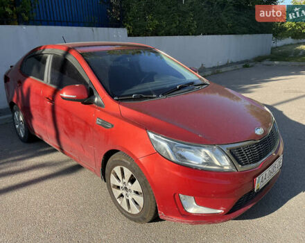 Красный Киа Рио, объемом двигателя 1.6 л и пробегом 180 тыс. км за 6500 $, фото 2 на Automoto.ua