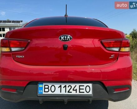Красный Киа Рио, объемом двигателя 1.59 л и пробегом 150 тыс. км за 10495 $, фото 3 на Automoto.ua